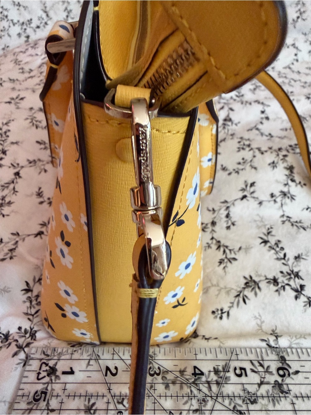 Kate Spade Yellow Darcy Satchel Ditsy Floral - Picture 2 of 4
